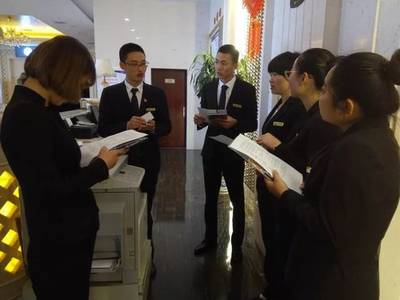 酒店管理專業學徒在崗學習階段性總結匯報會圓滿舉行